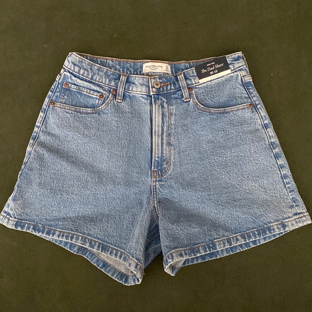 NWT Curve Love High Rise Dad Short - Abercrombie